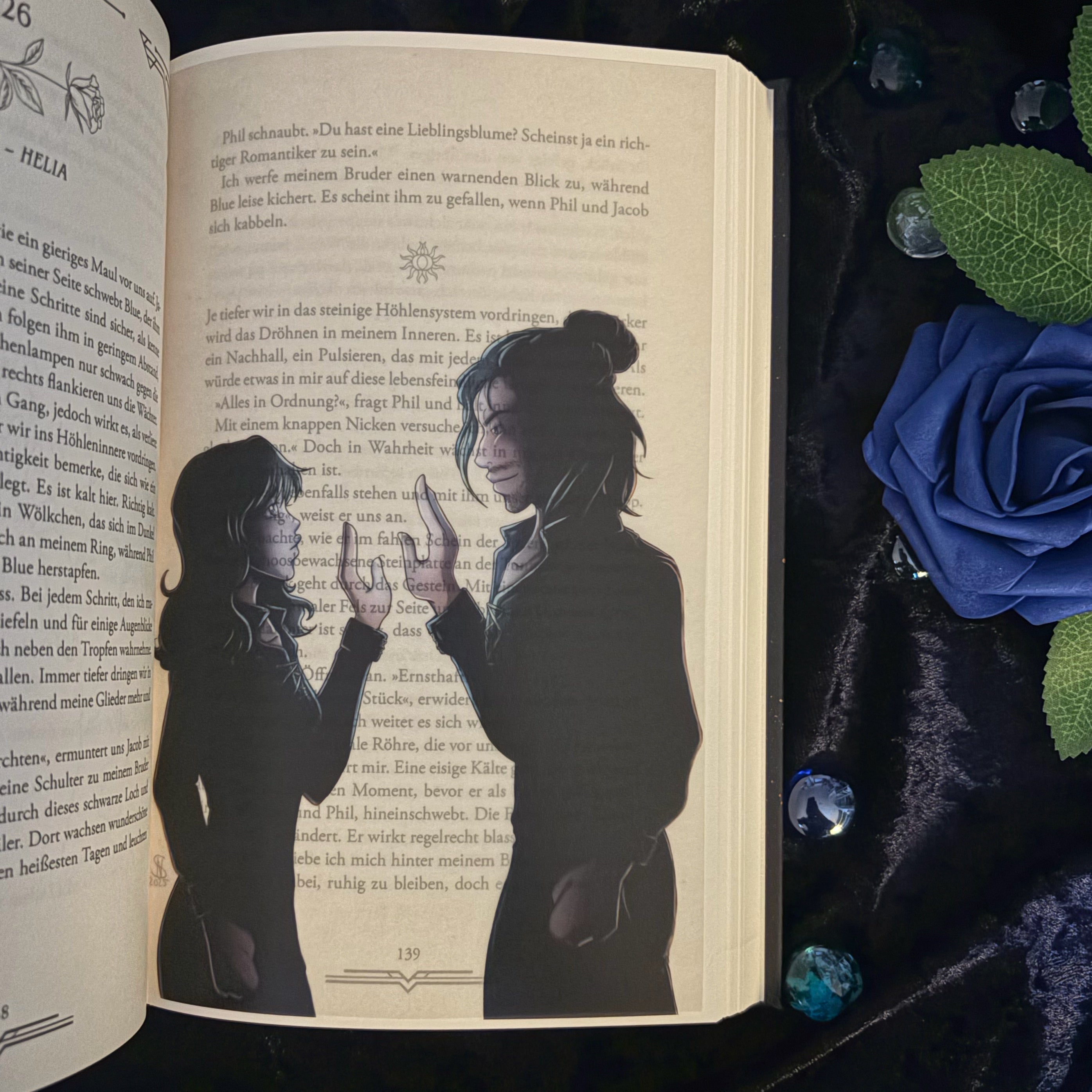 Hardcover | Band 1 | Pyrovandia - Sei deine Flamme | inkl. Charakterkarte & Page-Overlay